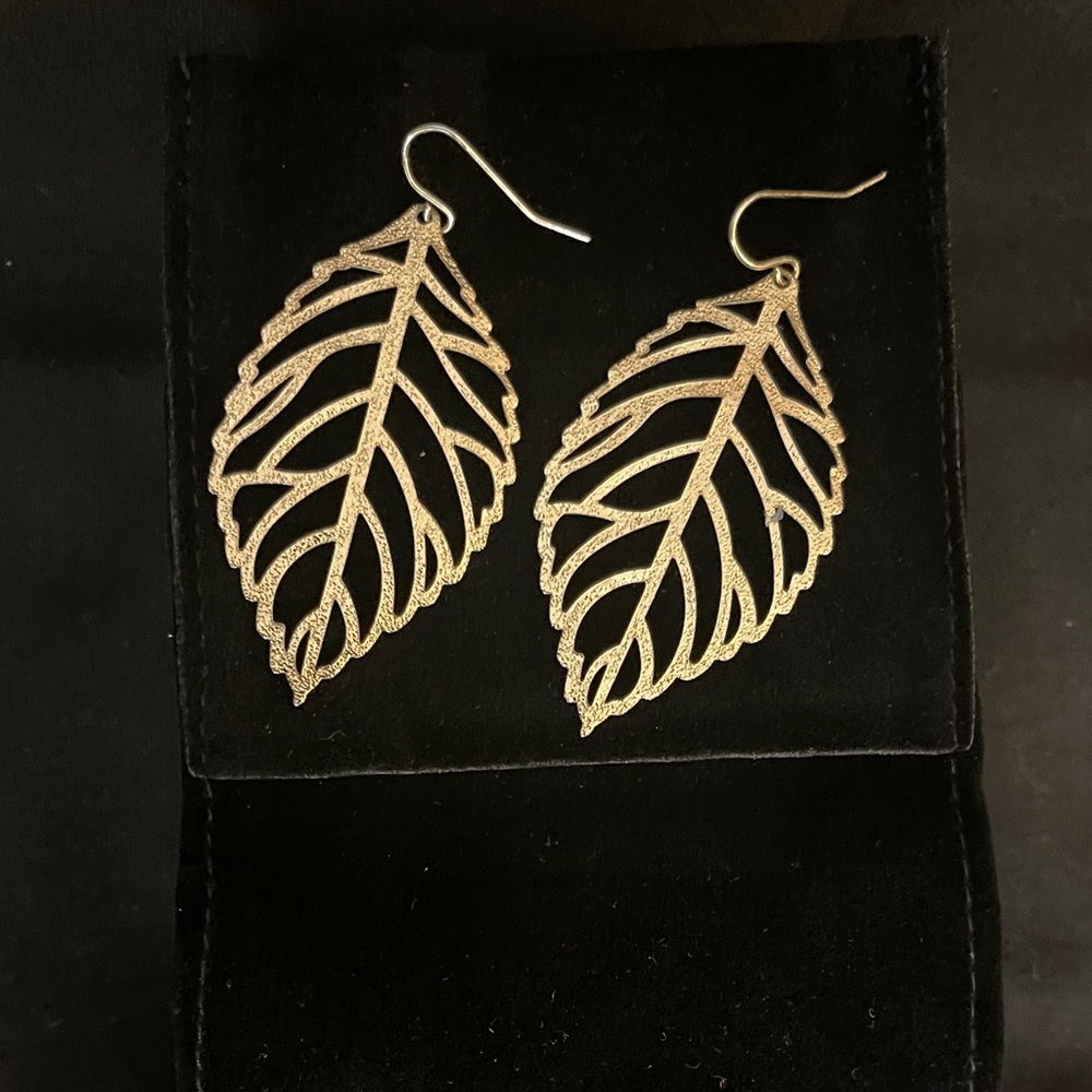 Elegant Gold Leaf Earrings